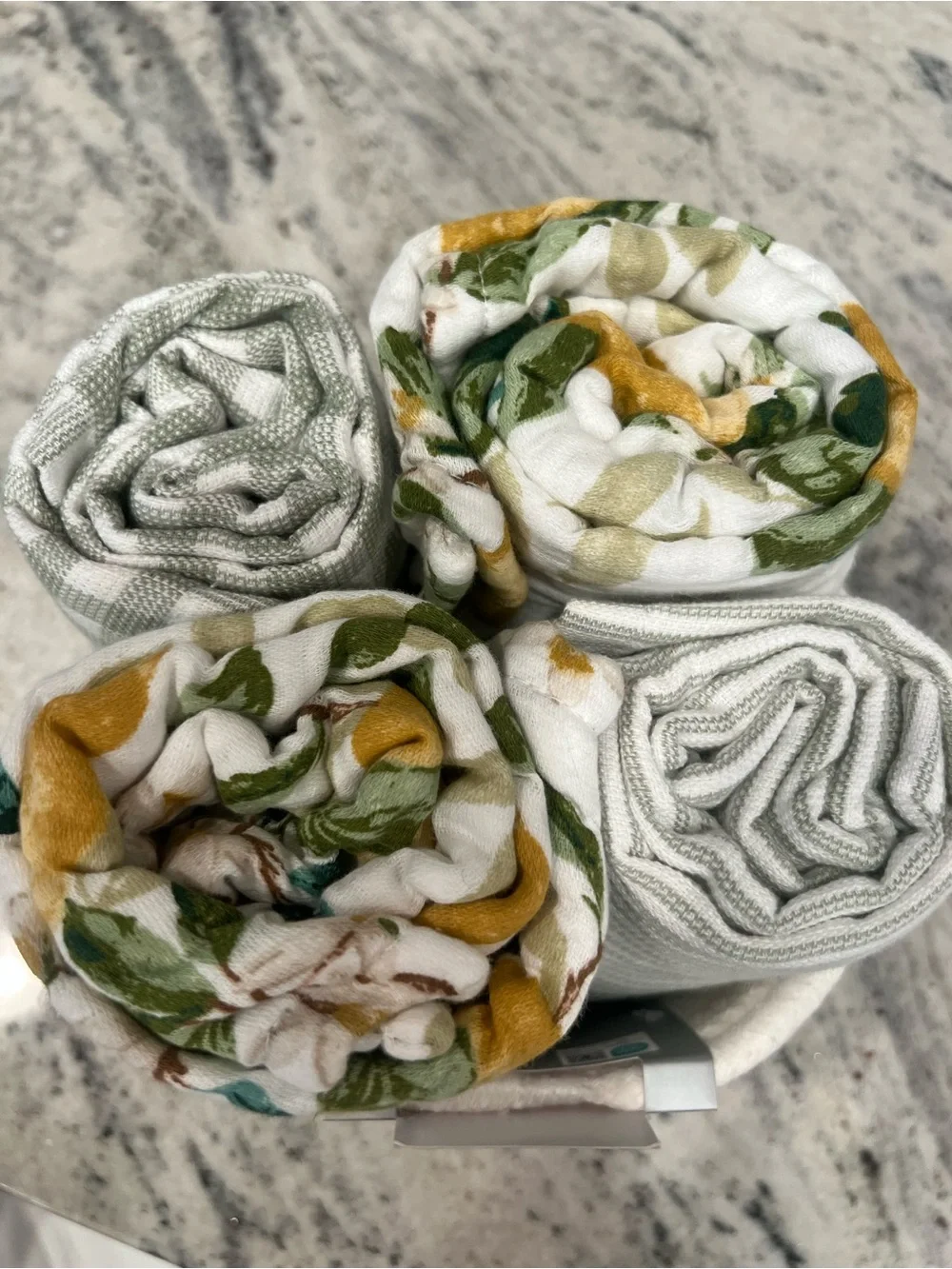 4 Rachel Ashwell lemons & Stripe Kitchen Towel Set with basket